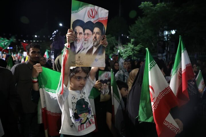 تصاویر/ هشتاد و پنجمین شب اجتماع مردمی «شب‌های اقتدار» همزمان با سالروز آزادسازی خرمشهر