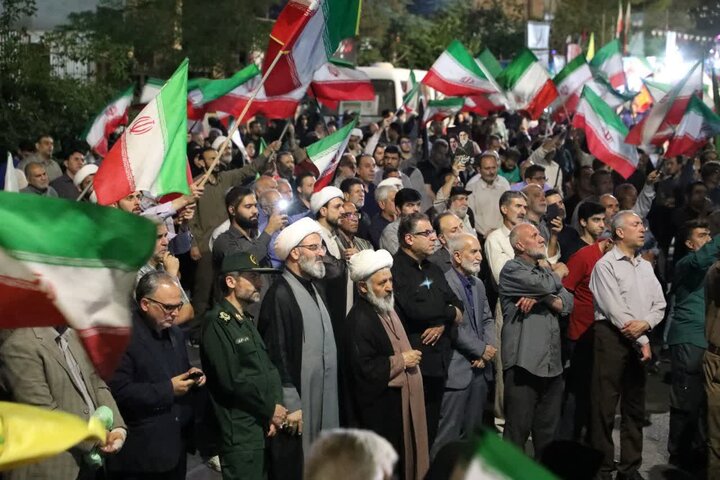 تصاویر/ هشتاد و پنجمین شب اجتماع مردمی «شب‌های اقتدار» همزمان با سالروز آزادسازی خرمشهر
