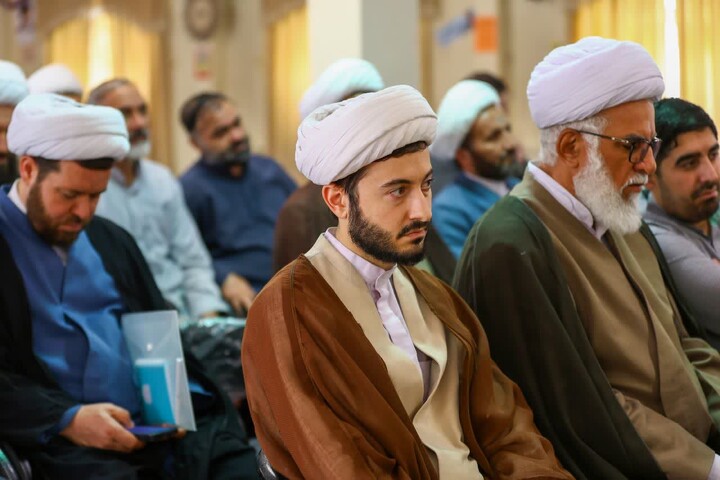 تصاویر / حضور و سخنرانی نماینده ولی فقیه در آذربایجان‌شرقی در دوره آموزشی مدیران امور مساجد شمال‌غرب کشور
