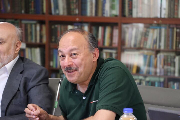 تصاویر/ برگزاری کرسی نقد با عنوان «فلسفه اسلامی؛ توهم یا واقعیت»