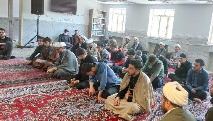 تصاویر/ برگزاری مراسم شهادت  امام محمد باقر (ع) در مدرسه علمیه قروه