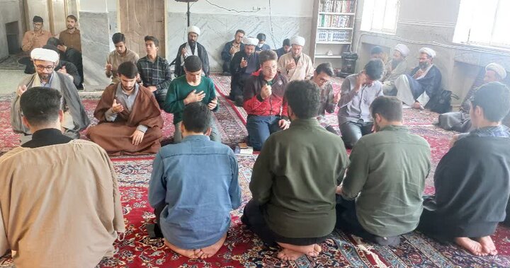 تصاویر/ برگزاری مراسم شهادت  امام محمد باقر (ع) در مدرسه علمیه قروه