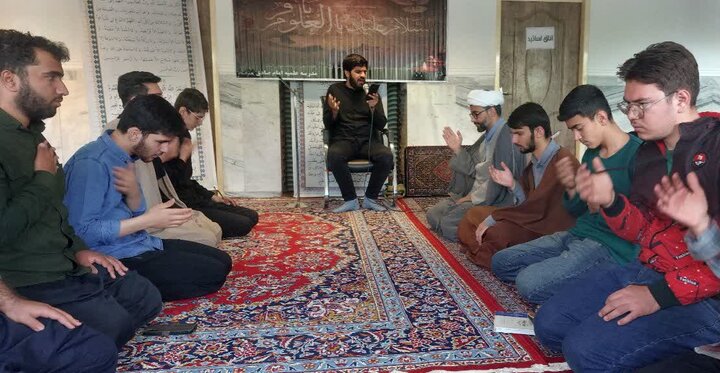 تصاویر/ برگزاری مراسم شهادت  امام محمد باقر (ع) در مدرسه علمیه قروه
