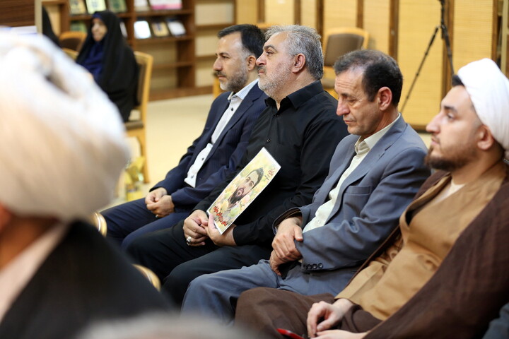 تصاویر/ مراسم تجلیل و تکریم از خانواده های شهدای روحانیت در جنگ رمضان توسط آستان مقدس امام حسین علیه السلام در استان قم