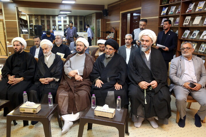تصاویر/ مراسم تجلیل و تکریم از خانواده های شهدای روحانیت در جنگ رمضان توسط آستان مقدس امام حسین علیه السلام در استان قم
