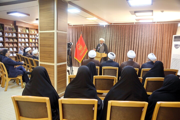 تصاویر/ مراسم تجلیل و تکریم از خانواده های شهدای روحانیت در جنگ رمضان توسط آستان مقدس امام حسین علیه السلام در استان قم
