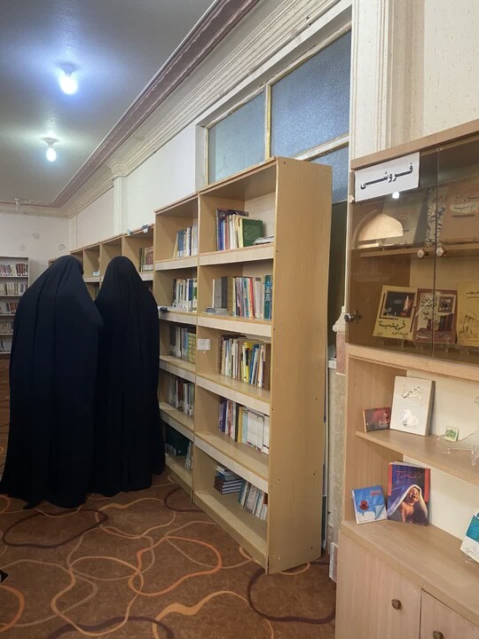 تصاویر/بازدید طلاب مدارس علمیه استان بصره عراق از مدرسه تخصصی فاطمة‌الزهراء (س) آبادان