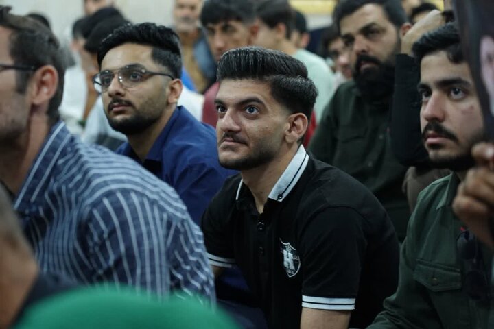 تصاویر/ تجدید بیعت اعضای کانون های فرهنگی هنری مساجد لرستان با امام امت