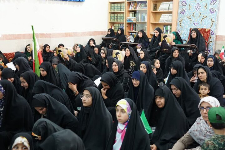 تصاویر/ تجدید بیعت اعضای کانون های فرهنگی هنری مساجد لرستان با امام امت
