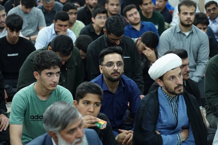 تصاویر/ تجدید بیعت اعضای کانون های فرهنگی هنری مساجد لرستان با امام امت