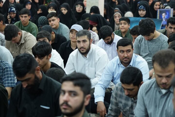 تصاویر/ تجدید بیعت اعضای کانون های فرهنگی هنری مساجد لرستان با امام امت