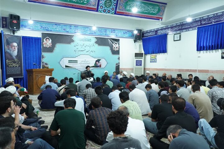 تصاویر/ تجدید بیعت اعضای کانون های فرهنگی هنری مساجد لرستان با امام امت