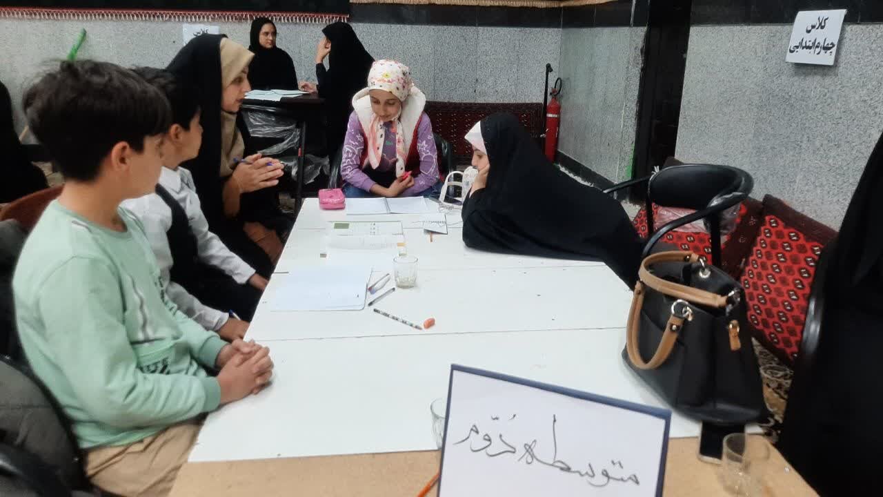 بهره‌مندی ۲هزار دانش آموز با اجرای طرح «مدرسه‌ حرم» در آران و بیدگل رضوی