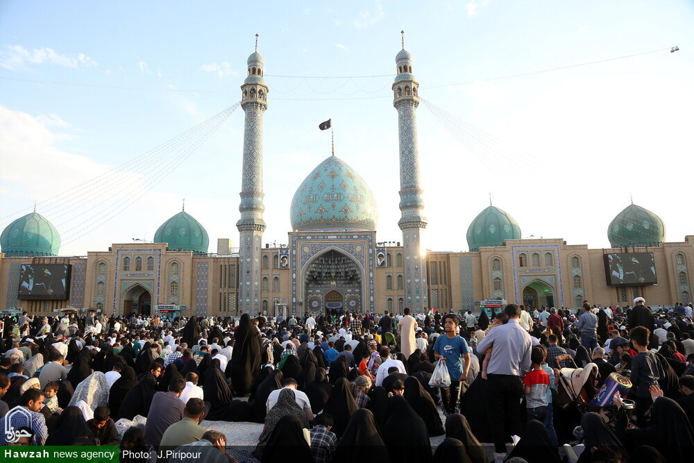 برگزاری مراسم معنوی دعای عرفه در مسجد جمکران