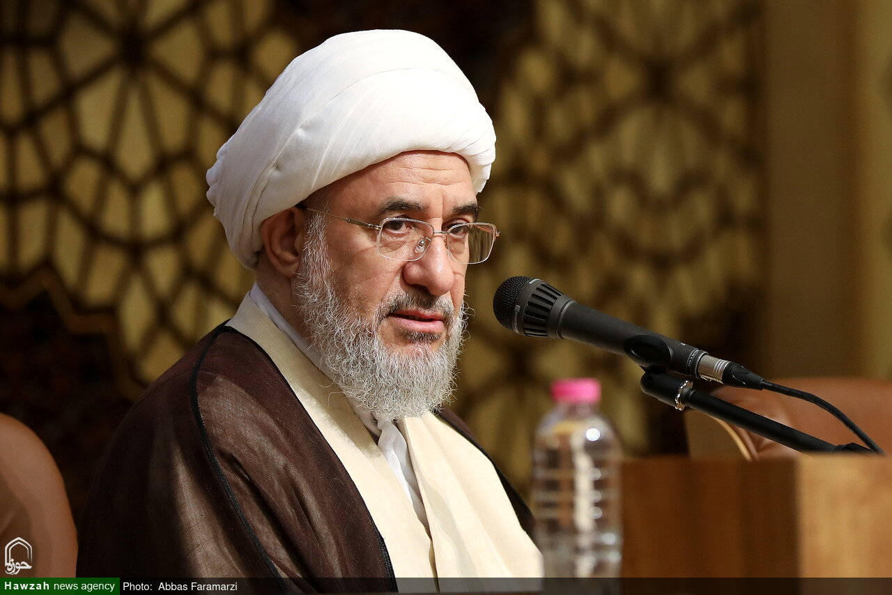 انتخاب رهبری در شرایط استثنائی از معجزات انقلاب بود / نظر مراجع تقلید بر انتخاب حضرت آیتالله سیدمجتبی خامنهای بود