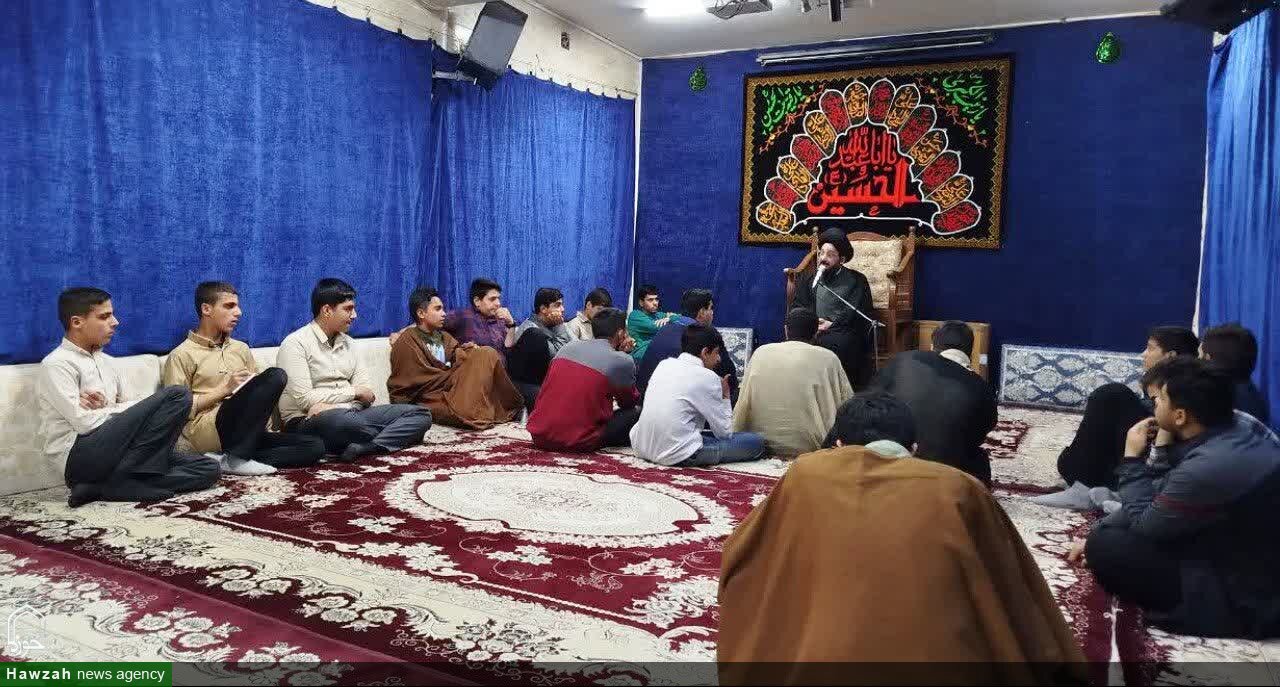 دیدار معاون آموزش حوزه علمیه استان یزد با طلاب مدرسه علمیه ابرکوه