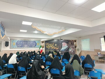 تصاویر/ برگزاری دعای عرفه در مدرسه علمیه الزهرا سلام الله علیها ارومیه