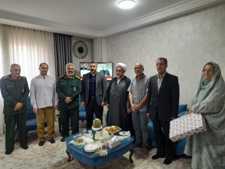 تصاویر / دیدار امام جمعه گلوگاه با جانباز سرافراز دفاع مقدس
