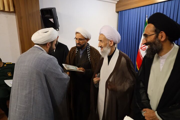 تصاویر/ نشست اعضای قرارگاه شهرستانی مساجد شهرستان ساری