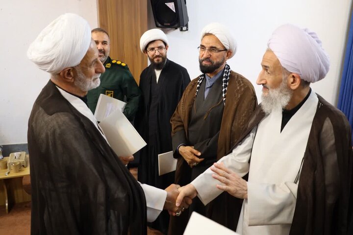 تصاویر/ نشست اعضای قرارگاه شهرستانی مساجد شهرستان ساری