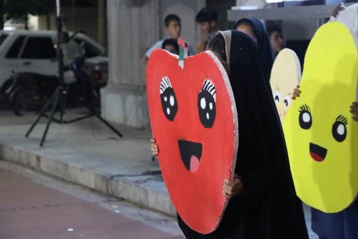 تصاویر/ حضور پرشور کودکان، نوجوانان و مردان و زنان انقلابی و ولایی شهر اشکذر در هشتاد و ششمین شب از حماسه حضور