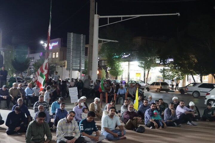 تصاویر/ حضور پرشور کودکان، نوجوانان و مردان و زنان انقلابی و ولایی شهر اشکذر در هشتاد و ششمین شب از حماسه حضور