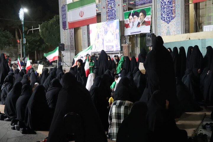 تصاویر/ حضور پرشور کودکان، نوجوانان و مردان و زنان انقلابی و ولایی شهر اشکذر در هشتاد و ششمین شب از حماسه حضور
