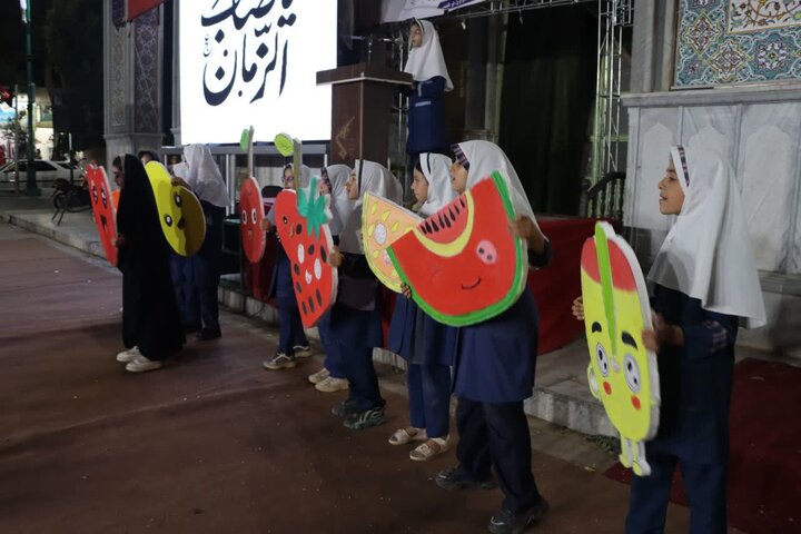 تصاویر/ حضور پرشور کودکان، نوجوانان و مردان و زنان انقلابی و ولایی شهر اشکذر در هشتاد و ششمین شب از حماسه حضور