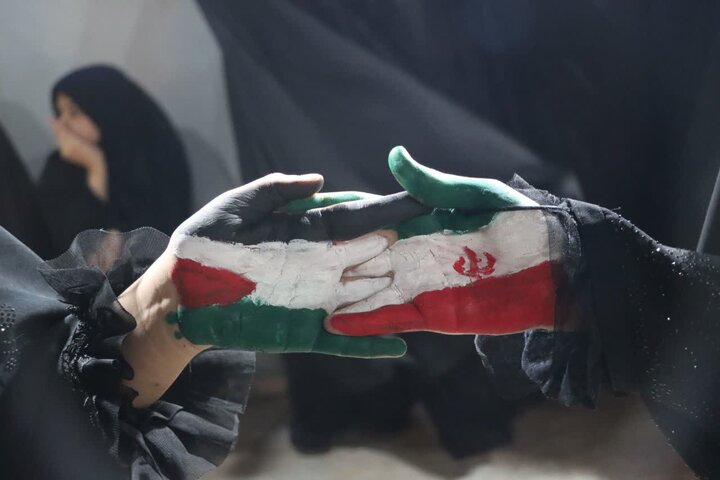 تصاویر/ حضور پرشور کودکان، نوجوانان و مردان و زنان انقلابی و ولایی شهر اشکذر در هشتاد و ششمین شب از حماسه حضور