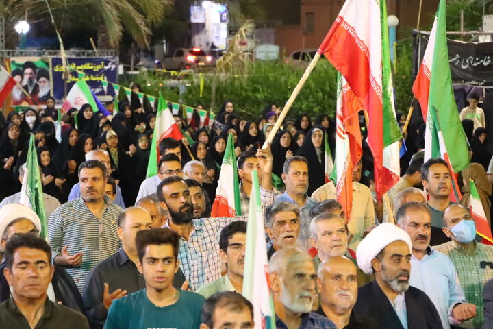 تصاویر/ راهپیمایی بافقی ها با حضور امام جمعه بافق و مردم همیشه در صحنه شهرستان در بلوار وحشی بافقی