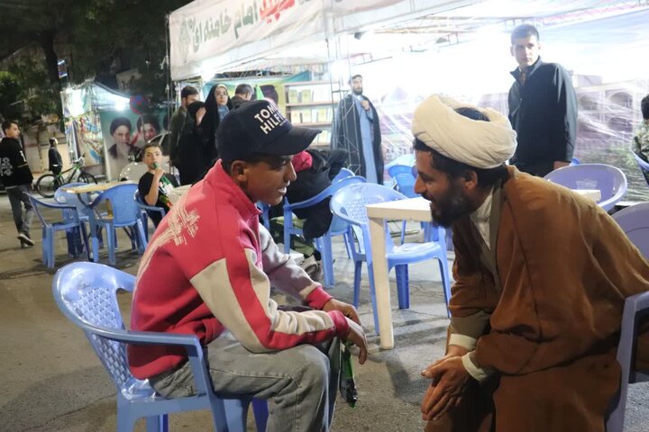 تصاویر/ تداوم فعالیت موکب مدرسه علمیه امام خامنه ای ارومیه در تجمعات مردمی