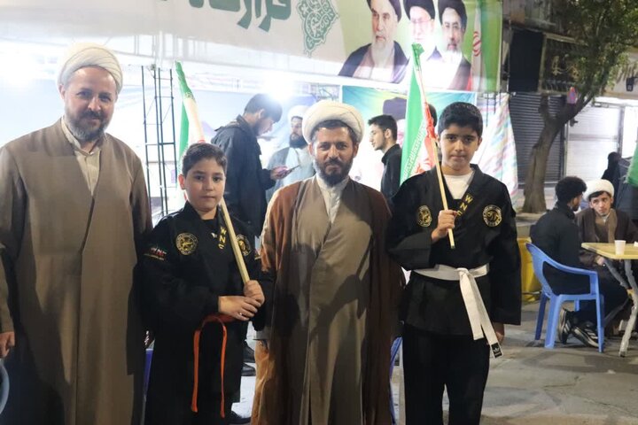 تصاویر/ تداوم فعالیت موکب مدرسه علمیه امام خامنه ای ارومیه در تجمعات مردمی