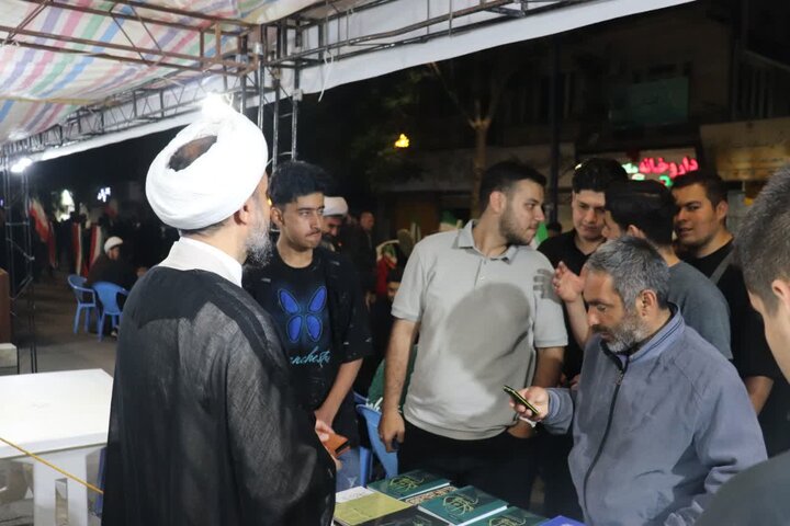 تصاویر/ تداوم فعالیت موکب مدرسه علمیه امام خامنه ای ارومیه در تجمعات مردمی