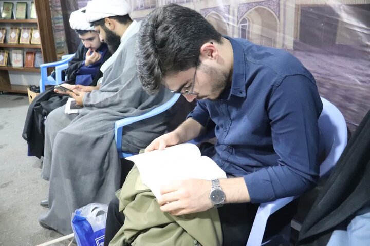 تصاویر/ تداوم فعالیت موکب مدرسه علمیه امام خامنه ای ارومیه در تجمعات مردمی