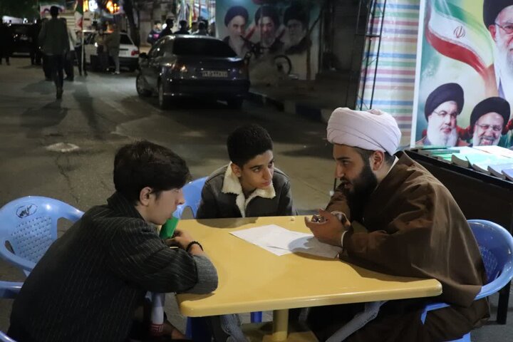 تصاویر/ تداوم فعالیت موکب مدرسه علمیه امام خامنه ای ارومیه در تجمعات مردمی