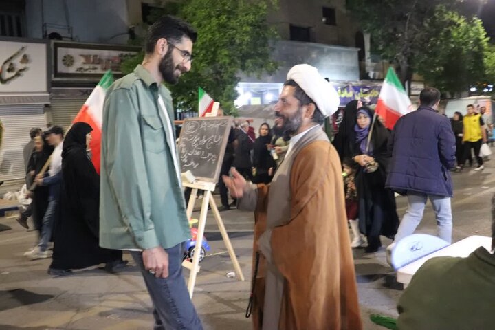 تصاویر/ تداوم فعالیت موکب مدرسه علمیه امام خامنه ای ارومیه در تجمعات مردمی