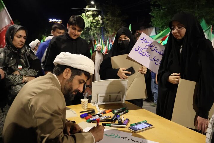 تصاویر/ استمرار فعالیت موکب فرهنگی، تبیینی مدرسه علمیه امام خمینی(ره) ارومیه