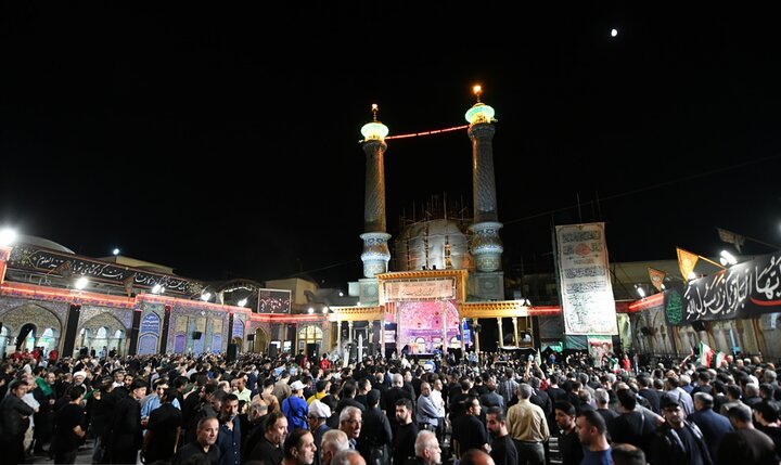 تصاویر/ سومین شب آیین مسلمیه در حرم مطهر حضرت سیدالکریم(ع)