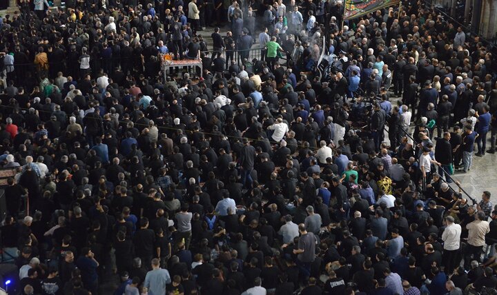 تصاویر/ سومین شب آیین مسلمیه در حرم مطهر حضرت سیدالکریم(ع)