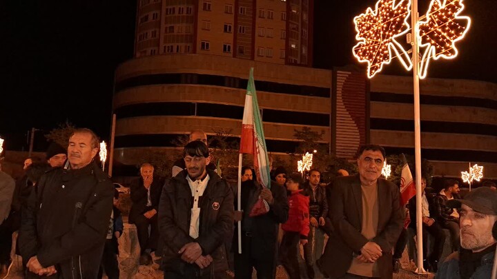 فیلم/ گوشه‌هایی از حضور مردم سراب در تجمعات «شب‌های اقتدار»