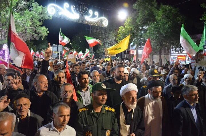 تصاویر/حضور نماینده ولی‌فقیه در استان مرکزی در هشتاد ششمین راهپیمایی شبانه شازند
