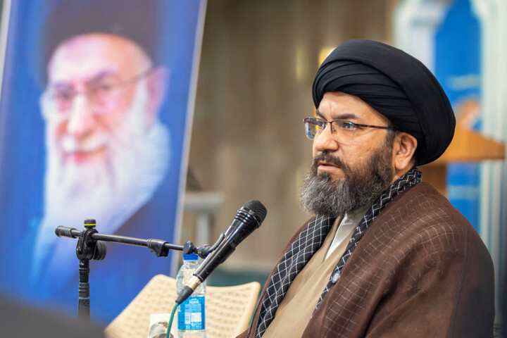 تصاویر / نشست همفکری در خصوص برنامه‌های ماه محرم و صفر، با حضور جمعی از هیئات مذهبی شهرستان زنجان