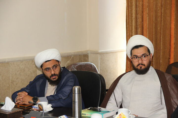 تصاویر / نشست مدیر حوزه علمیه استان  قزوین با مبلغین امین حوزه علمیه قزوین