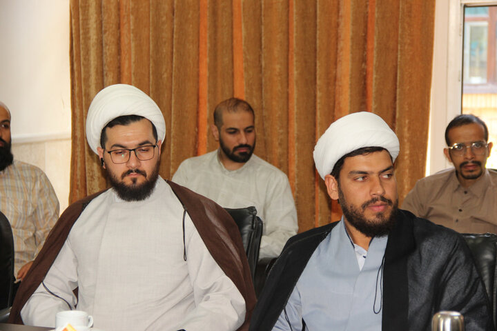 تصاویر / نشست مدیر حوزه علمیه استان  قزوین با مبلغین امین حوزه علمیه قزوین
