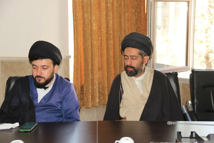 تصاویر / نشست مدیر حوزه علمیه استان  قزوین با مبلغین امین حوزه علمیه قزوین