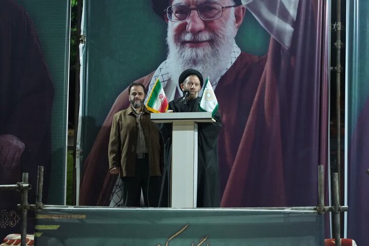 تصاویر/گردهمایی دانش‌آموزان، والدین و فرهنگیان استان لرستان بمناسبت دهه امامت و ولایت