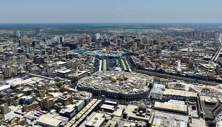 جمعیت عظیم زائران در کربلای معلی در روز عرفه