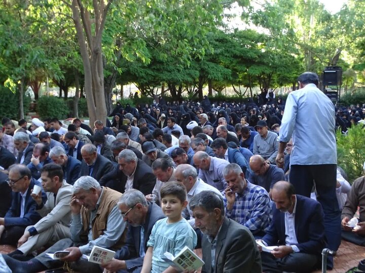 تصاویر/ برگزاری دعای عرف دل شهرستان چهاربرج