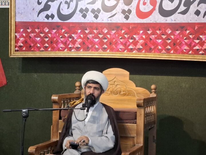 فیلم| مراسم پرفیض معنوی دعای عرفه در موسسه امیرالمومنین کاشان