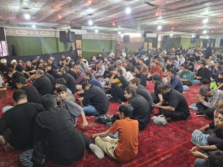 فیلم| مراسم پرفیض معنوی دعای عرفه در موسسه امیرالمومنین کاشان